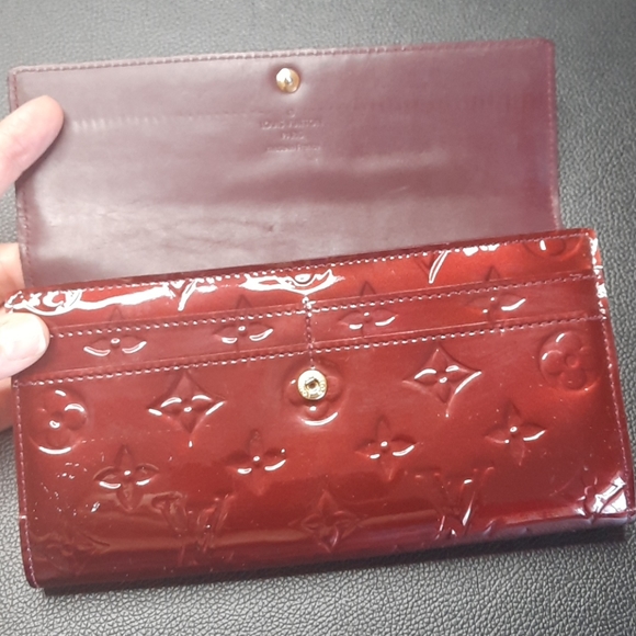 Authentic Louise Vuitton wallet - Picture 3 of 9
